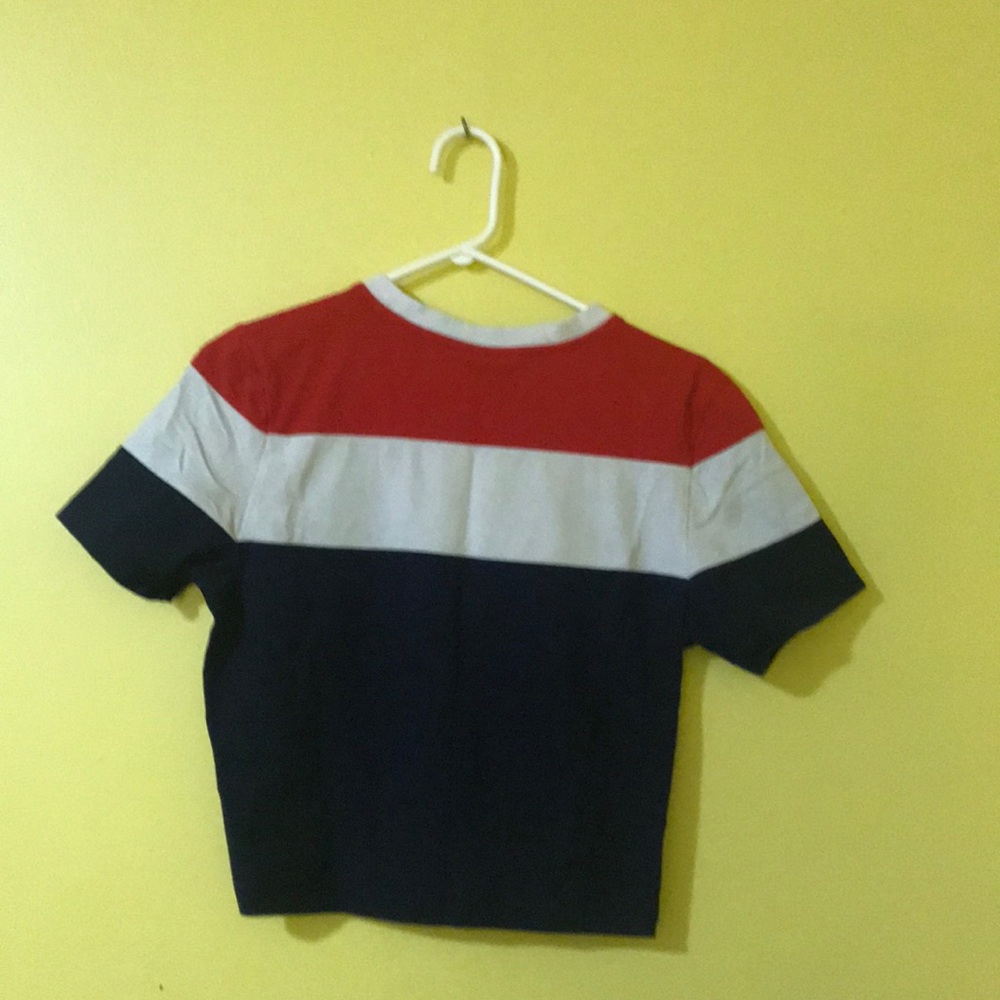 Fila top - Picture 2 of 3